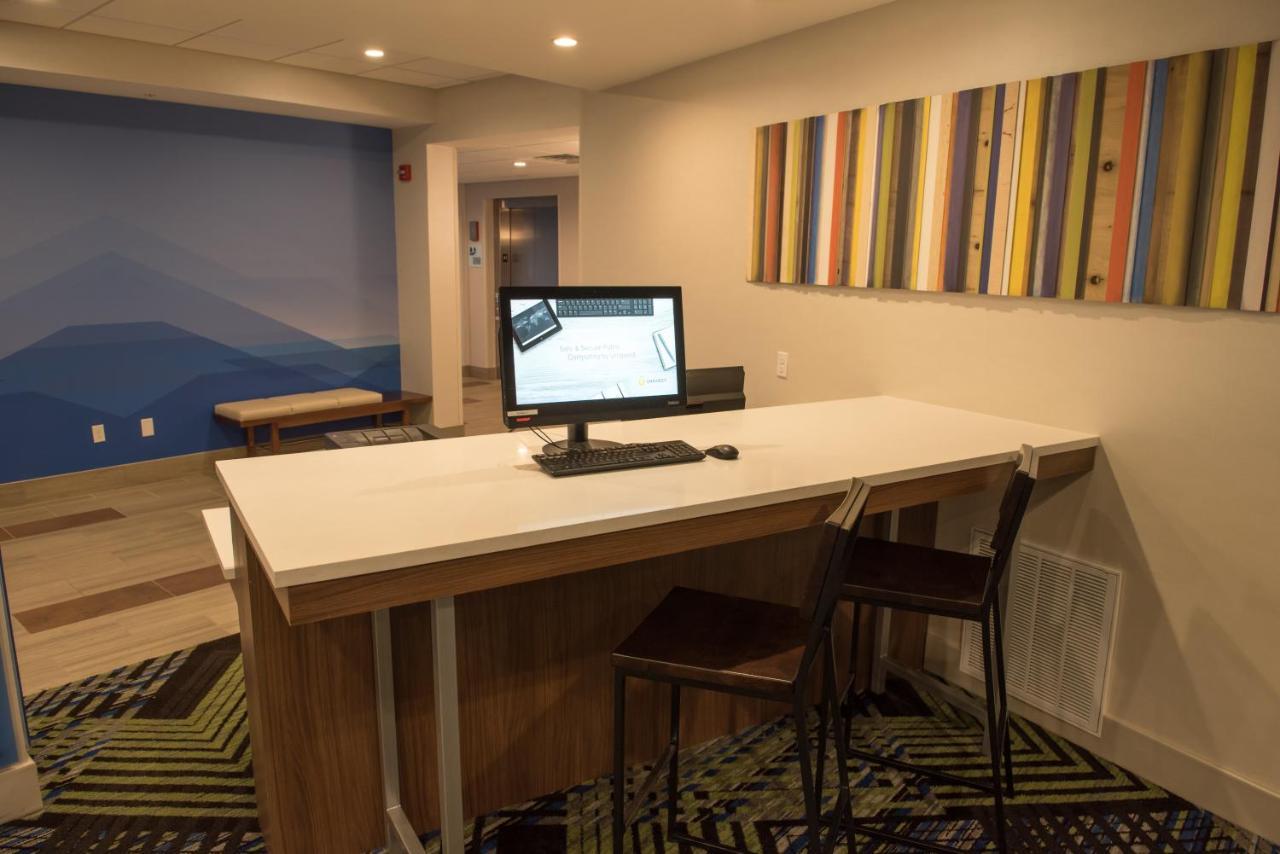 Holiday Inn Express & Suites - Louisville N - Jeffersonville By Ihg Екстер'єр фото